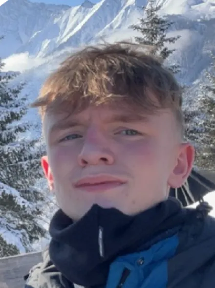 Elliot Burt